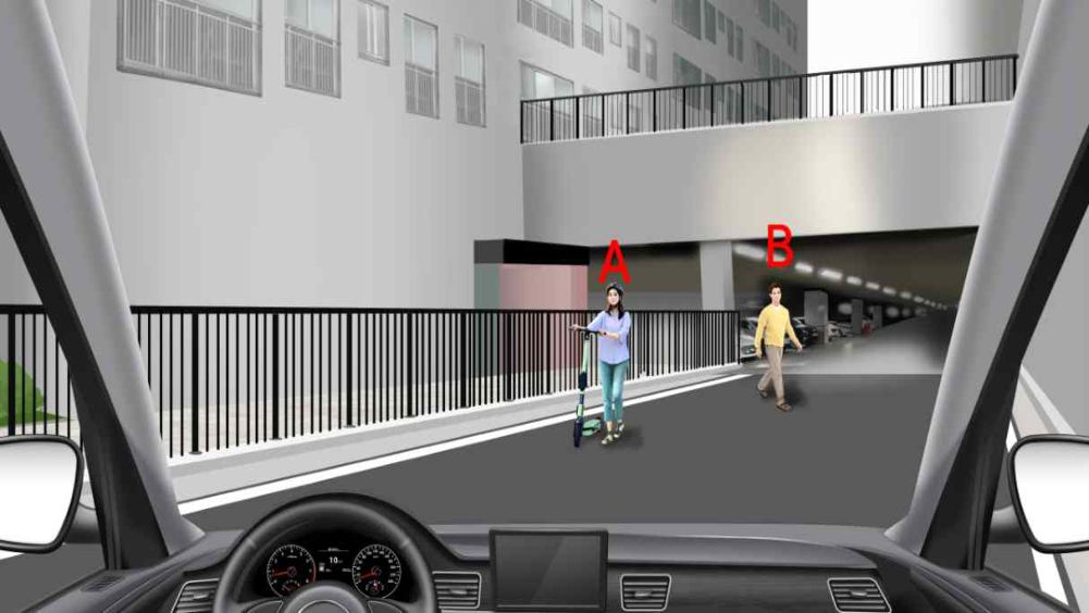 Đang tiến đến lối vào bãi đỗ xe của khu chung cư (APT)
