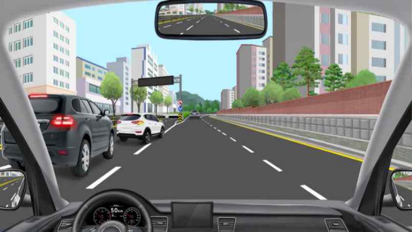 Lanes 1 and 2 lead into an underpass · Driving at 50 km/h in lane 3